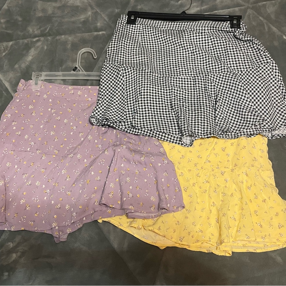 Bundle of (3) Hollister California ultra high rise skorts